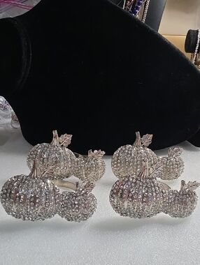 Tahari Crystal Pumpkin Napkin Rings Set Of 4 3" Long 2" Tall